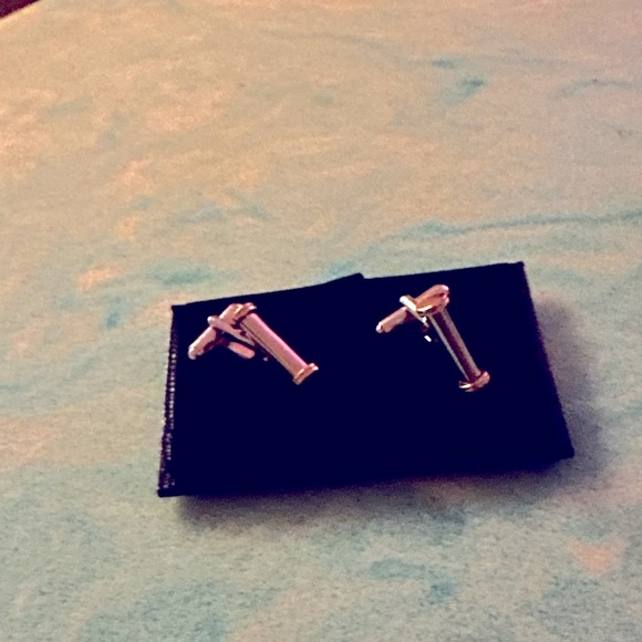 Brooks Brothers cuff links - Picture 2 of 3